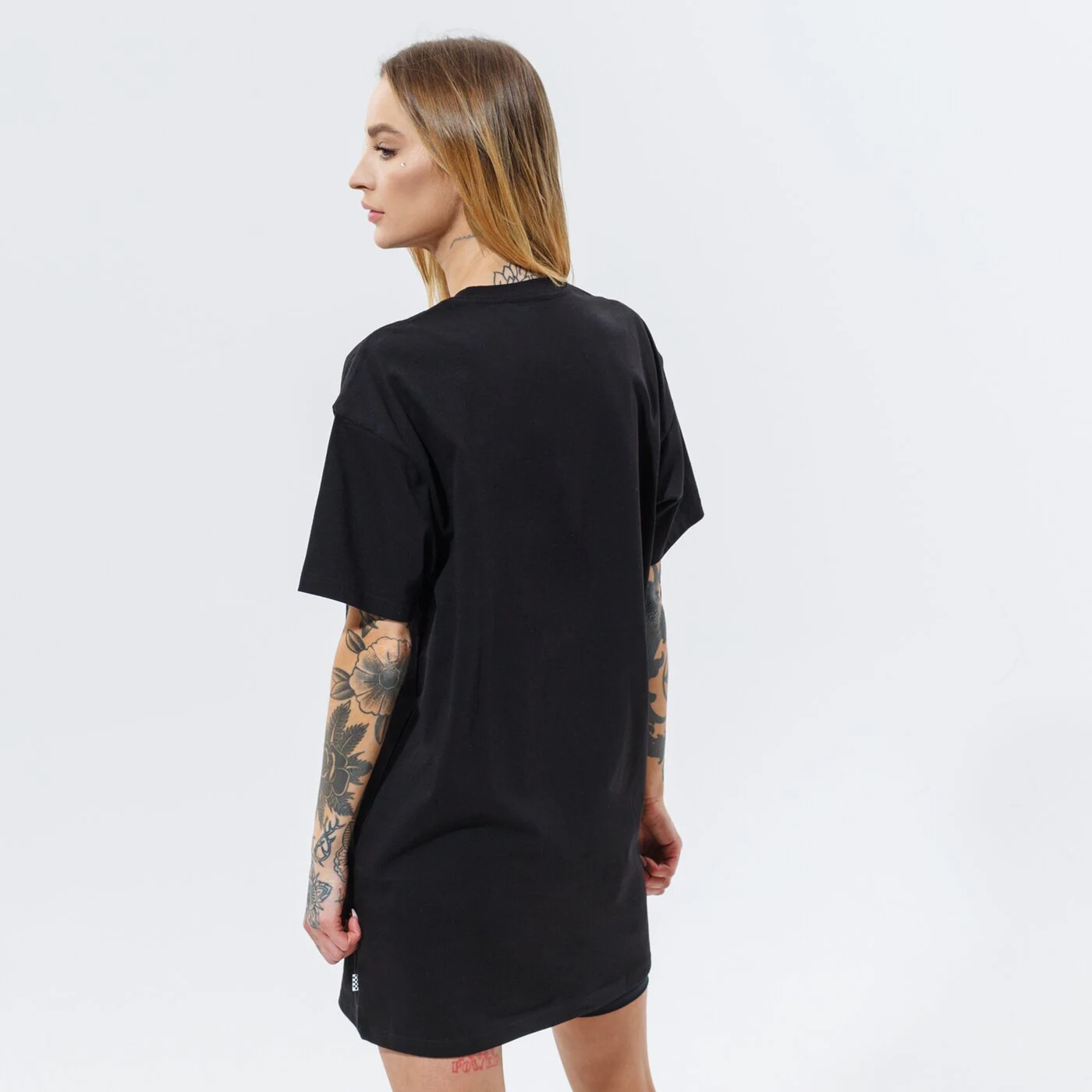 VANS KLEID WM CENTER VEE TEE TRAININGSANZUGS BLACK Schwarz
