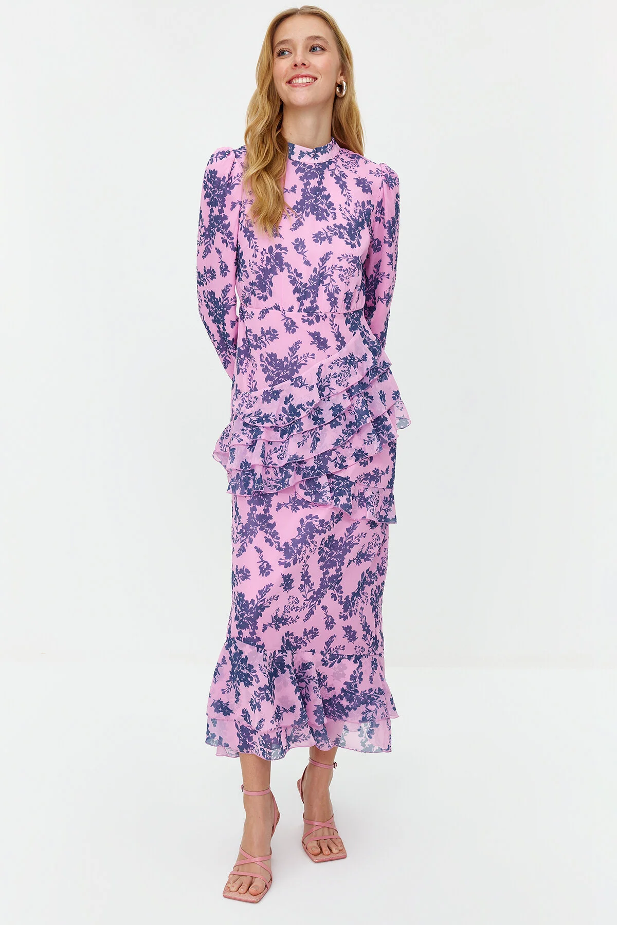 Trendyol Modest  Lilafarbener Blumenrock, gerüschtes, gefüttertes Kleid aus gewebtem Chiffon TCTSS23EB00160