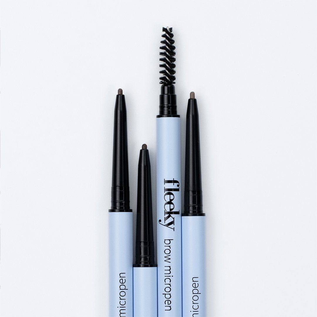 fleeky Augenbrauen-Stift Micro Pen mit Bürste - feine Miene fürs Nachmalen & Formen Eyebrow