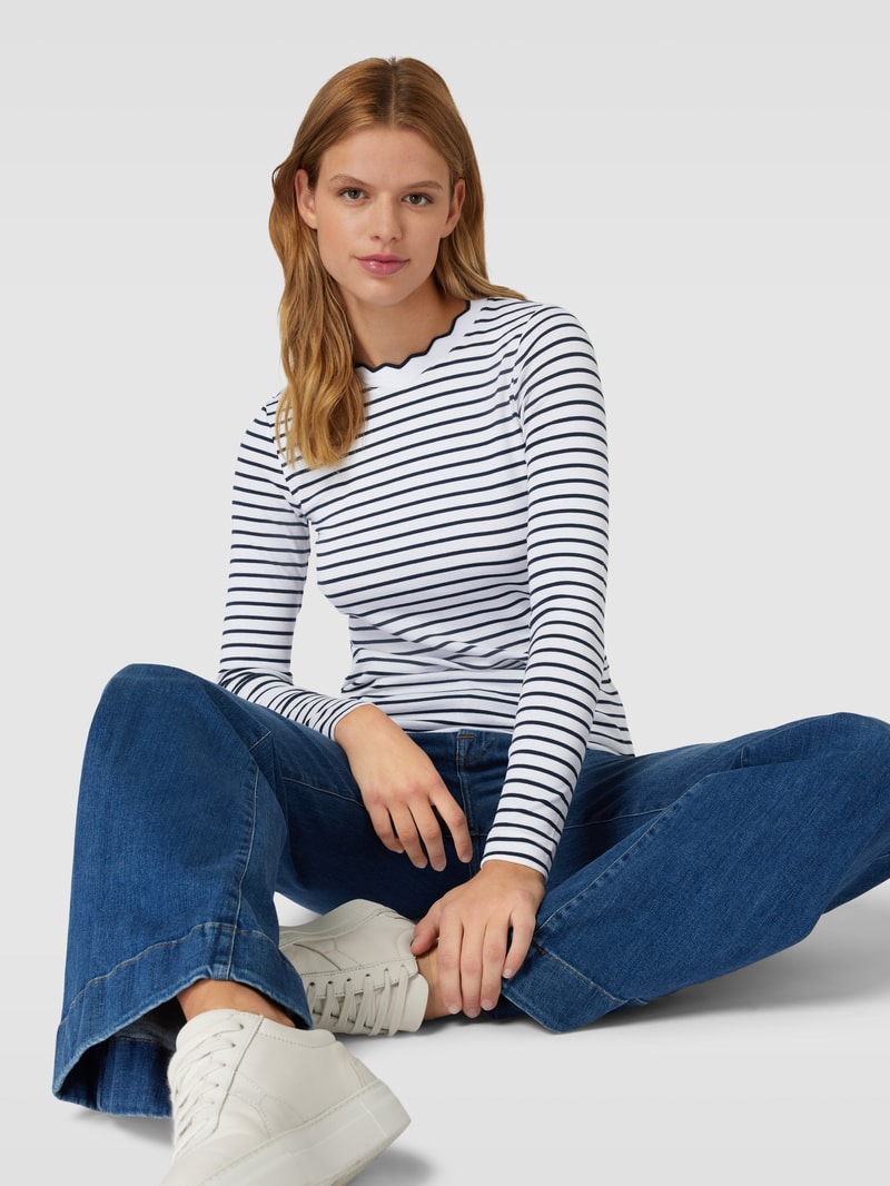 Longsleeve mit Streifenmuster in weiß