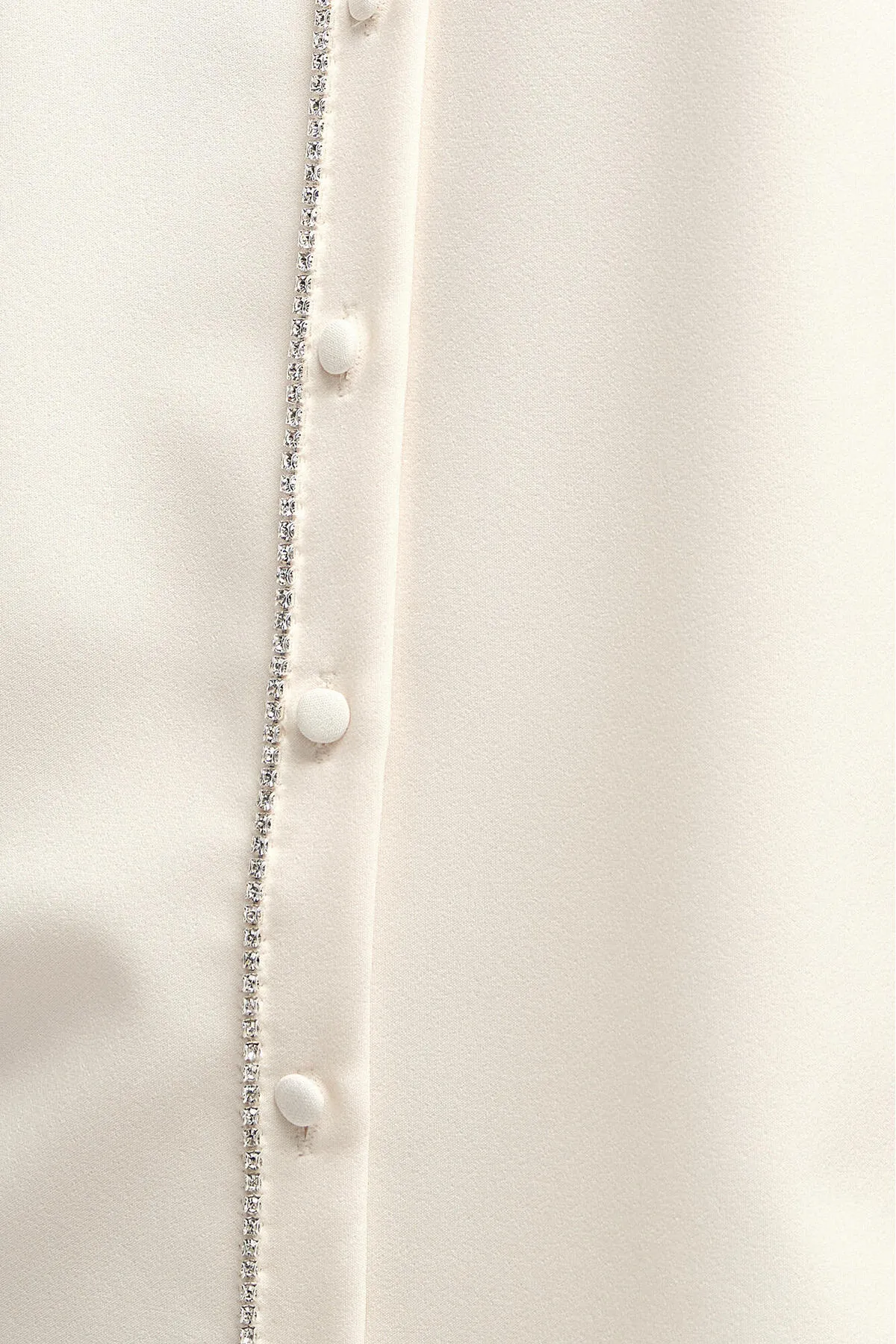Touché Privé  GLÄNZENDES CREPE-HEMD MIT STRASS