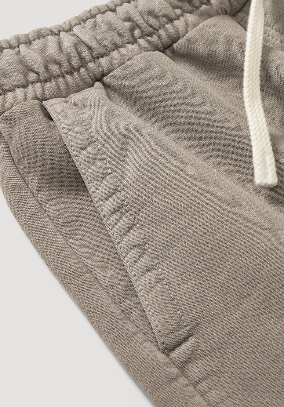 Shorts mineralgefärbt aus reiner Bio-Baumwolle