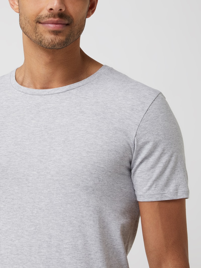 Slim Fit T-Shirt aus Baumwolle im 3er-Pack in mittelgrau