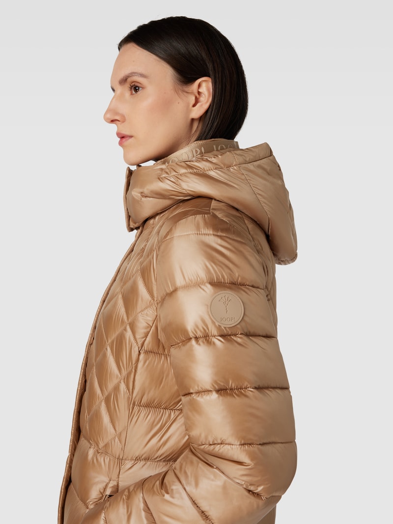 Steppmantel mit verdecktem Reißverschluss in camel