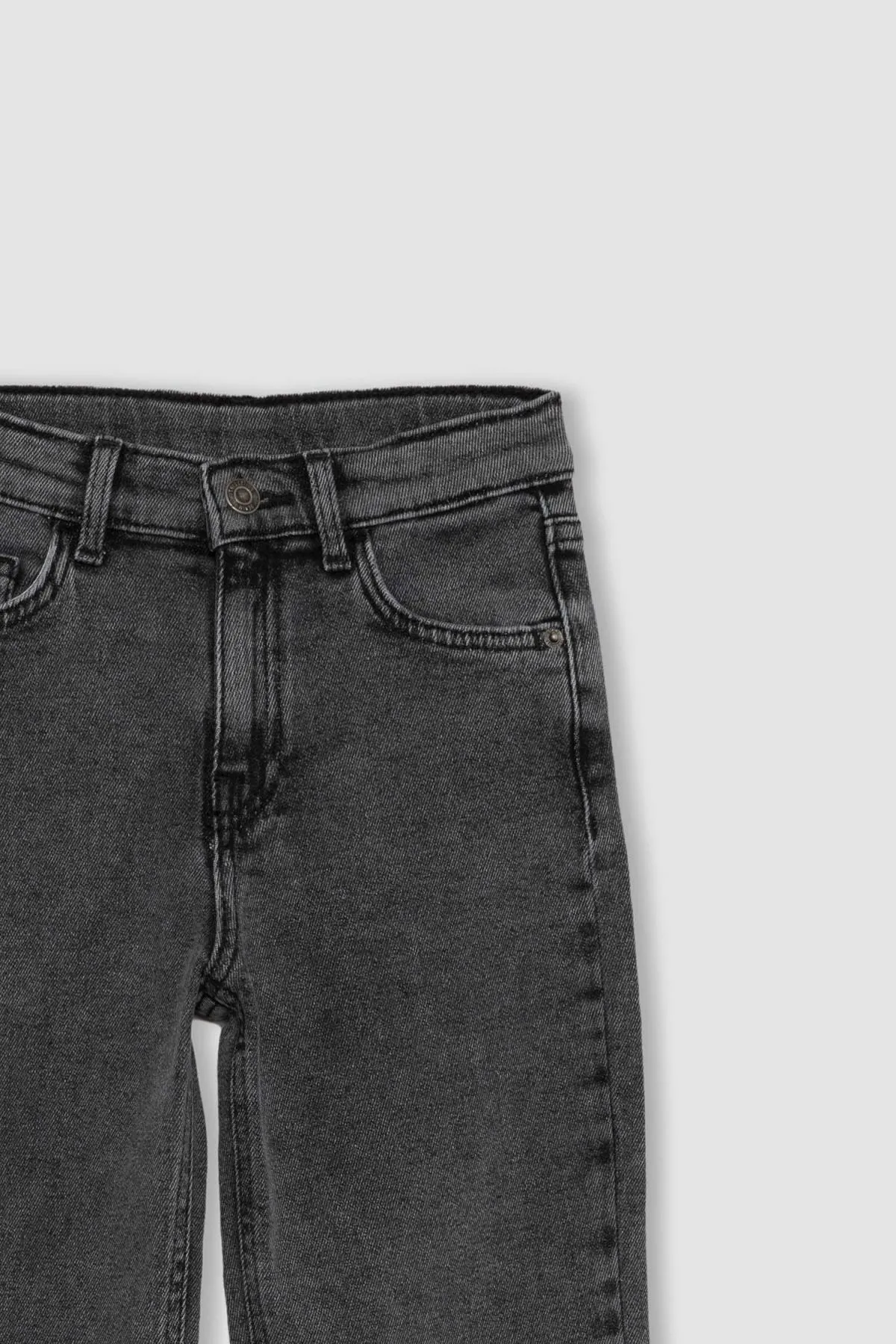 DeFacto  Locker geschnittene Jeanshose für Jungen
