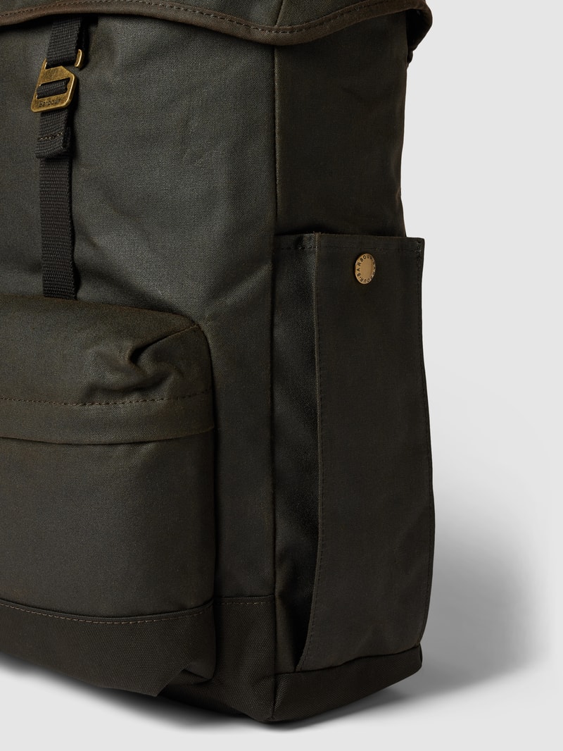 Rucksack mit Label-Patch Modell 'BARBOUR ESSENTILA WAX BAC' in olivgrün