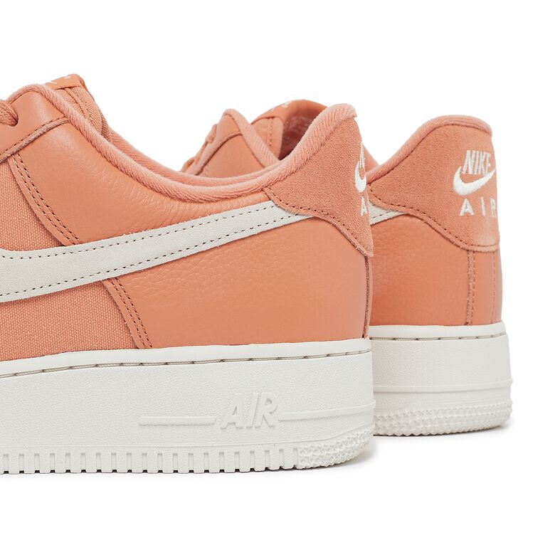 NIKE Air Force 1 '07 LX 