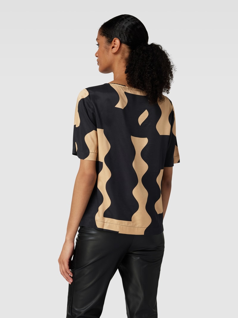 Blusenshirt aus Viskose mit Allover-Muster in camel