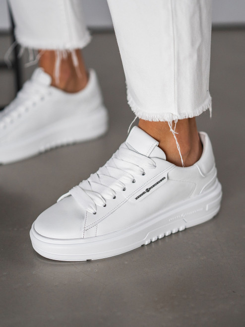 Sneaker-16637990281 Kennel & Schmenger