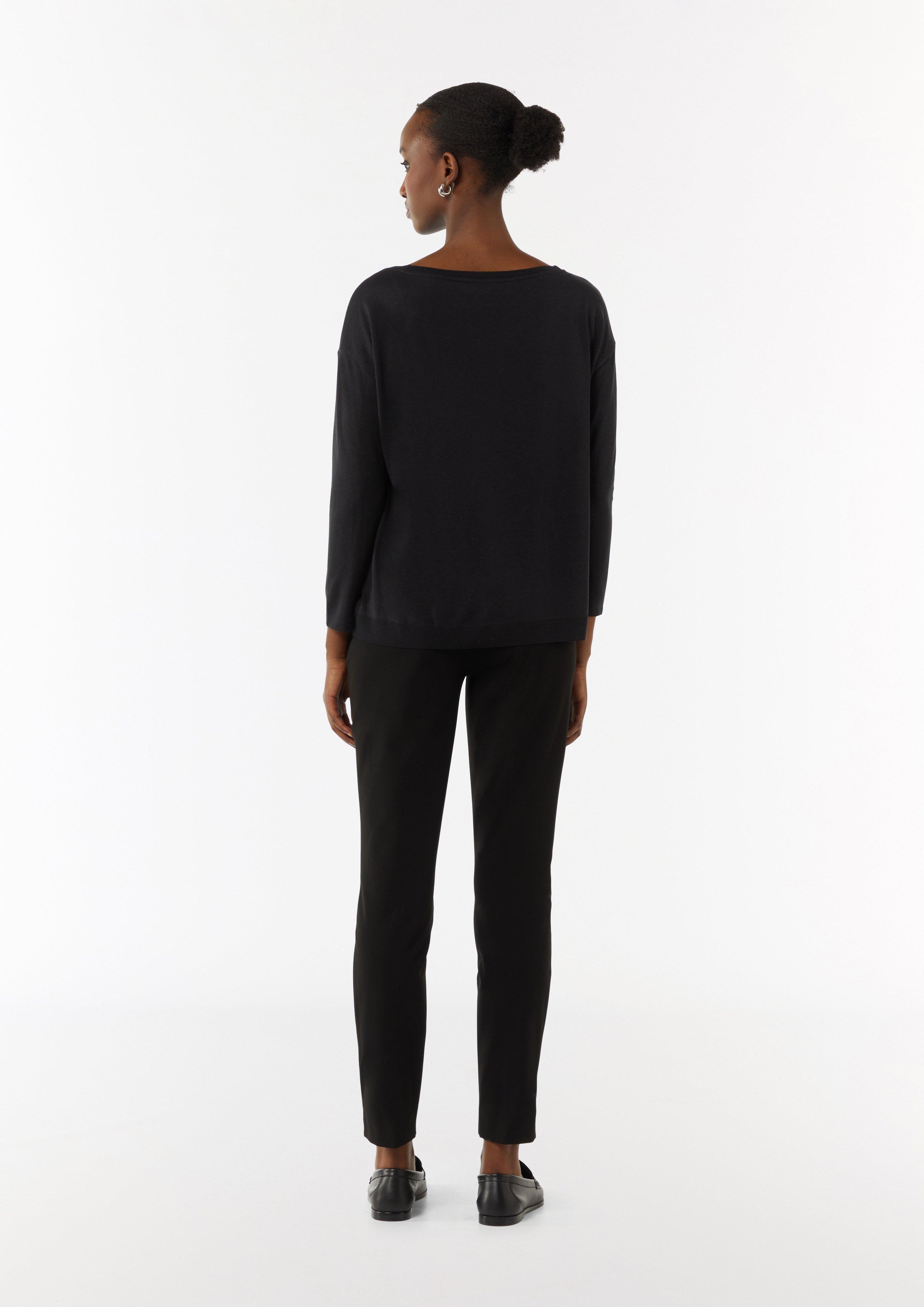 Gestrickter Longsleeve aus Lyocellmix mit U-Boot-Ausschnitt - schwarz