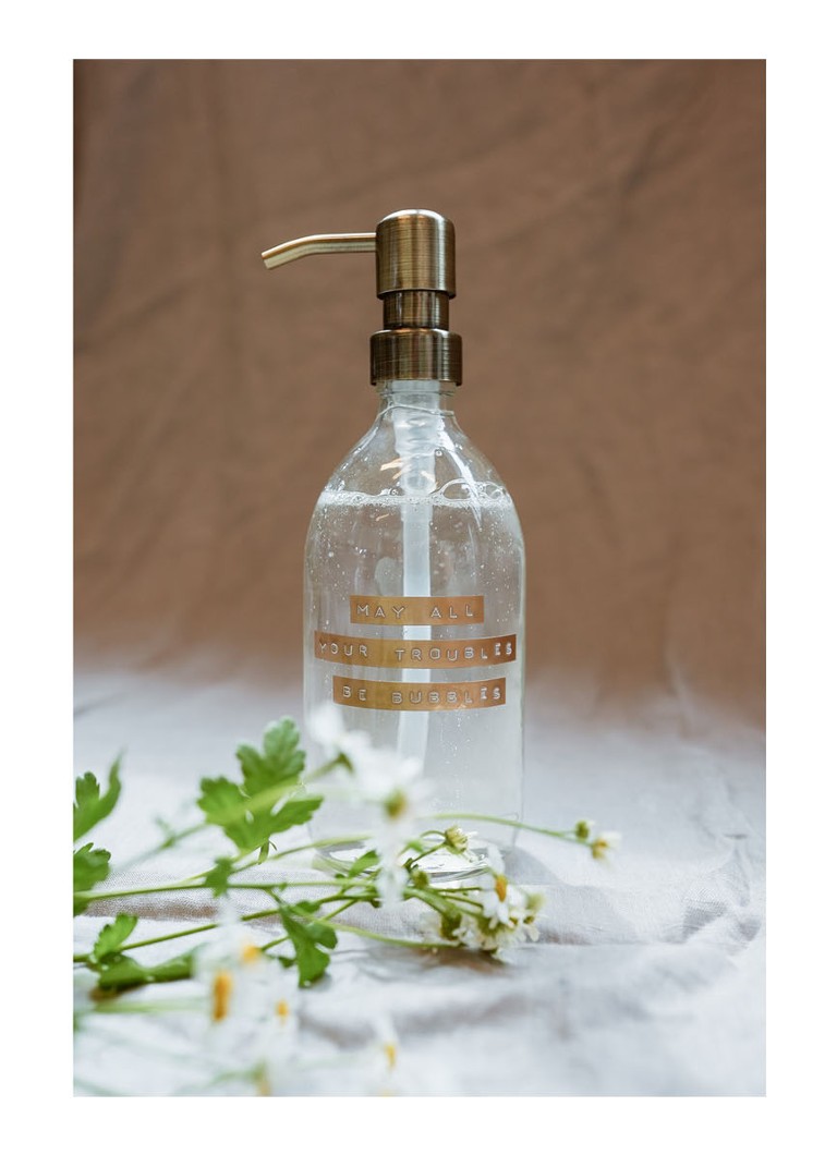 Săpun de mâini Wellmark: Lasă toate grijile tale să se transforme în bule - 500 ml