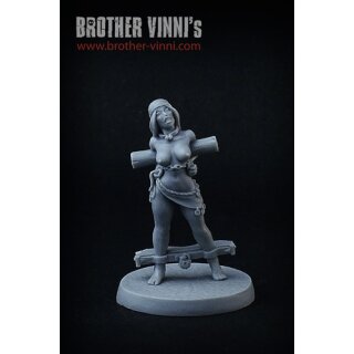 Gipsy prisoner (28 mm)