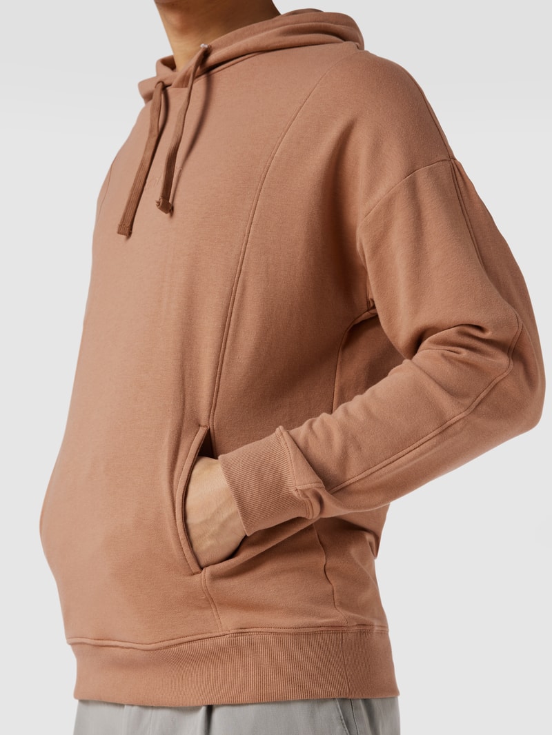 Hoodie mit Label-Stitching in camel