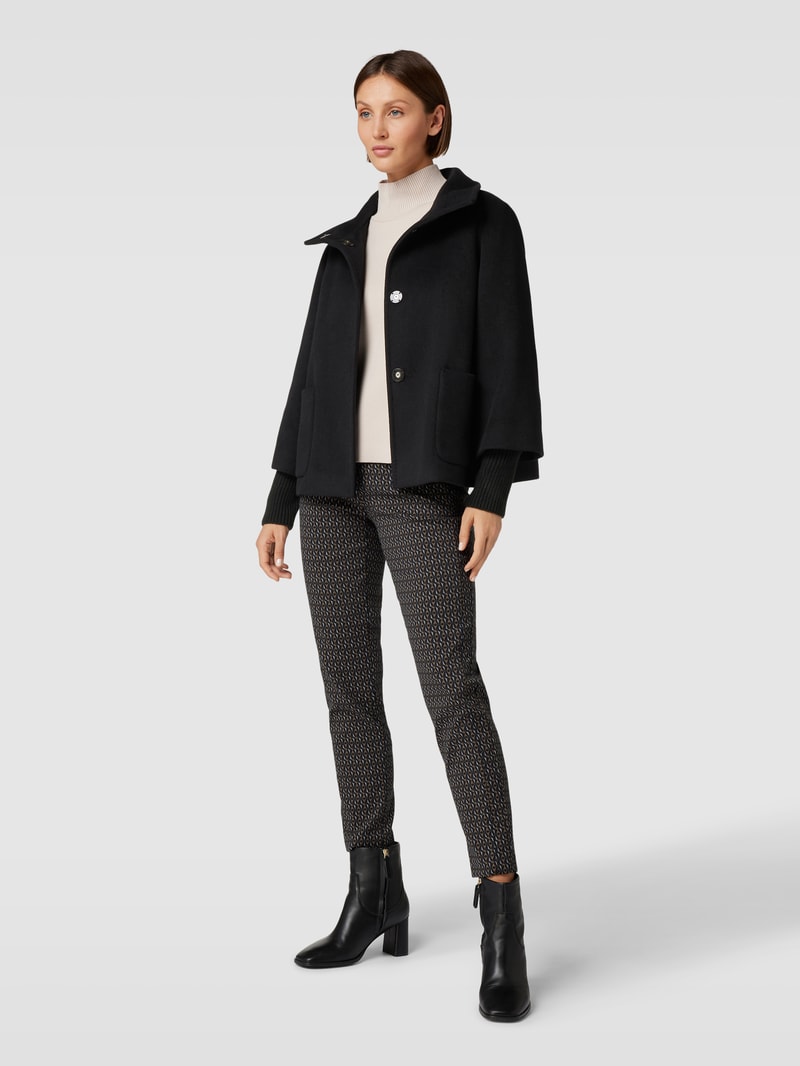 Jacke mit Stehkragen in schwarz
