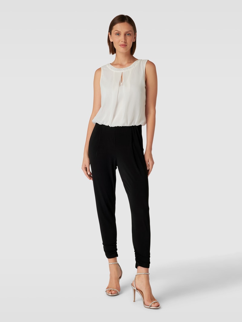Jumpsuit mit Strasssteinbesatz in schwarz