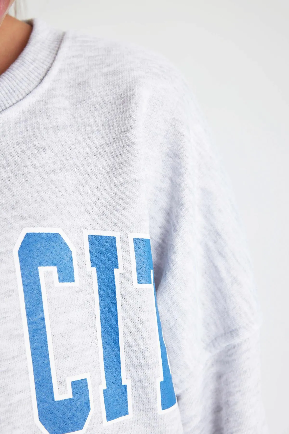 DeFacto  Mädchen-Sweatshirt mit Rundhalsausschnitt in Oversize-Passform B0954a823au