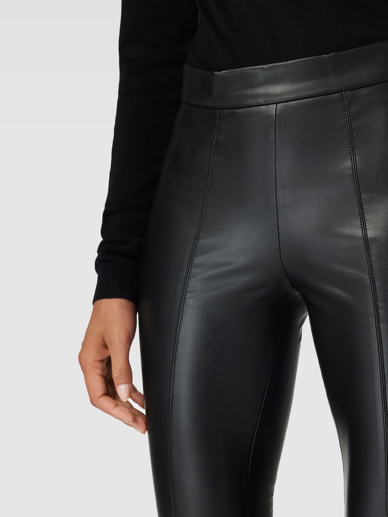 Leggings in Leder-Optik mit elastischem Bund in schwarz