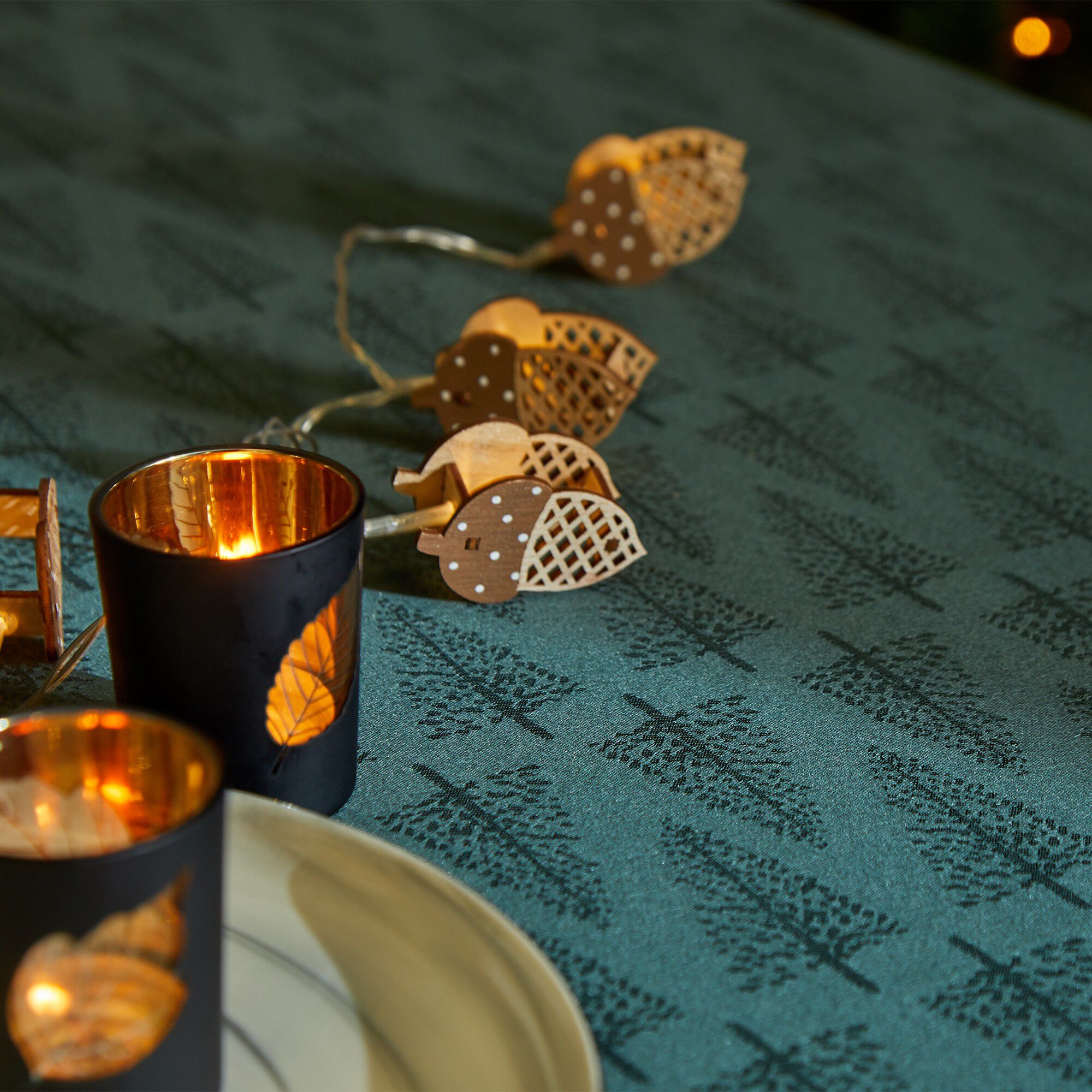 Nappe damassée motifs sapins