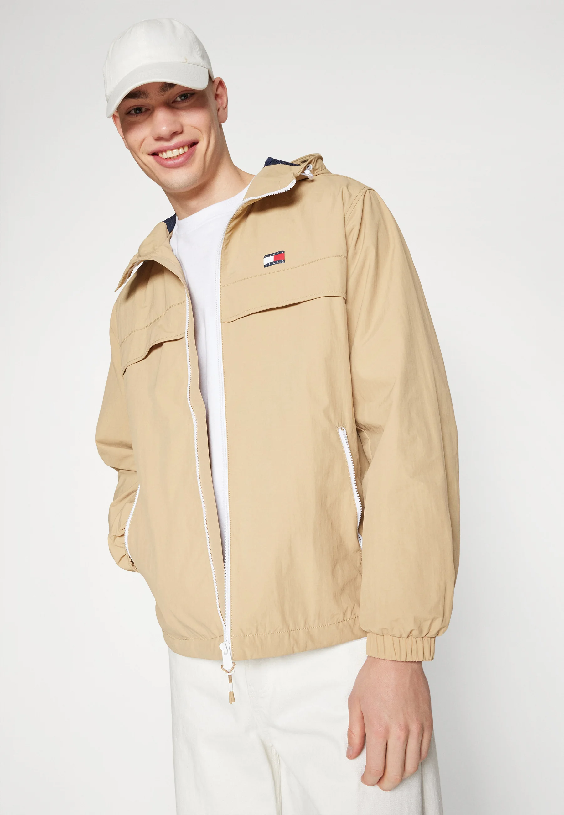 Tommy Jeans CHICAGO - Cortavientos