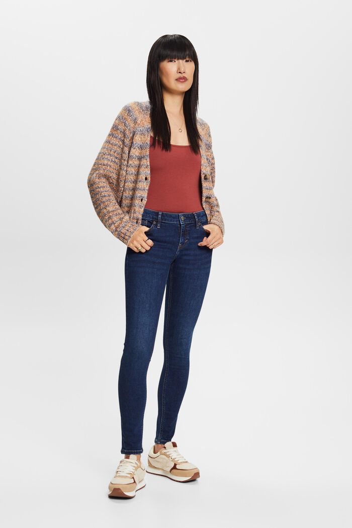 Schmale Jeans mit niedriger Bundhöhe