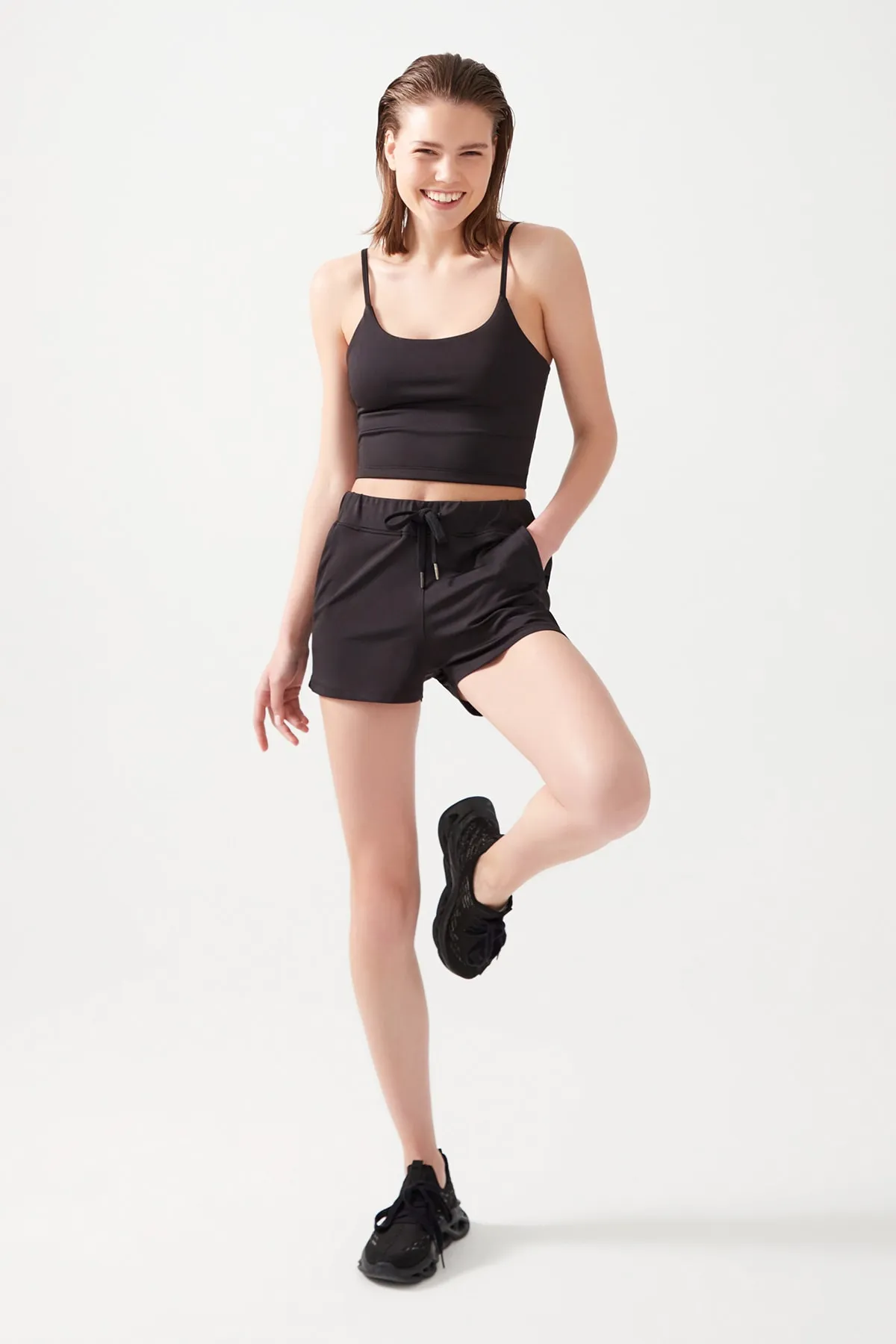 LOS OJOS  Damen-Sportshorts mit schwarzer Tasche und elastischer Taille, Basic-Passform