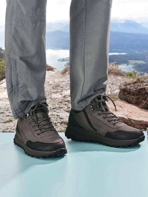 Schnürstiefelette mit zusätzlichem Innenreißverschluss