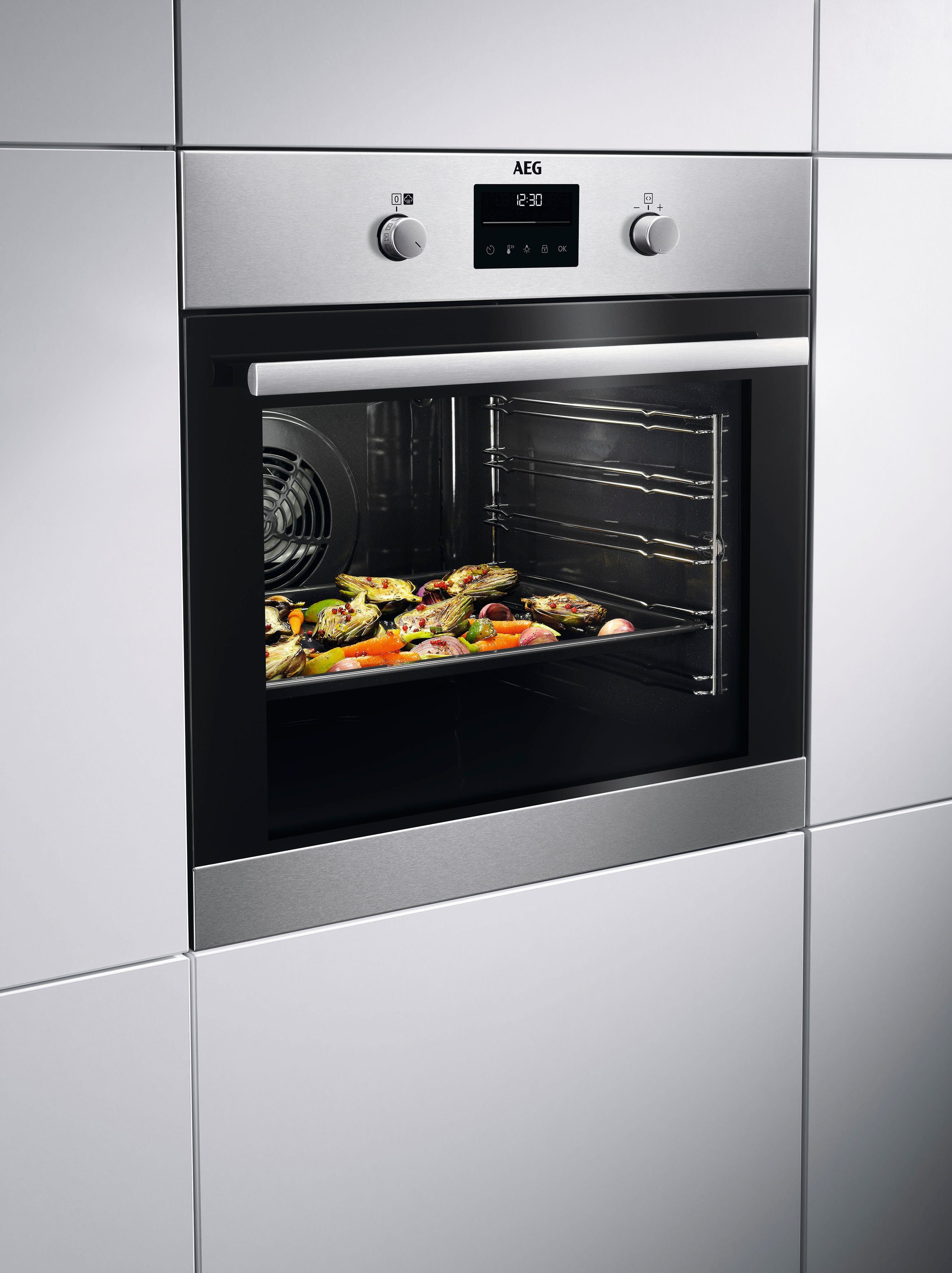 AEG Einbaubackofen 6000 BPS335061M 949 498 251, mit 1-fach-Teleskopauszug, Pyrolyse-Selbstreinigung