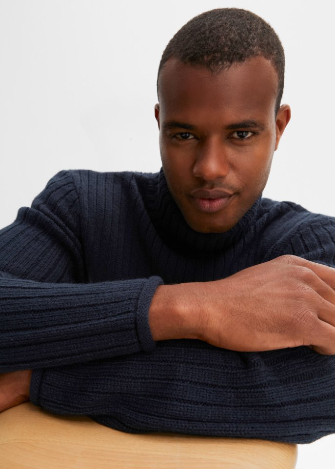 Rollkragenpullover in Rippstrick