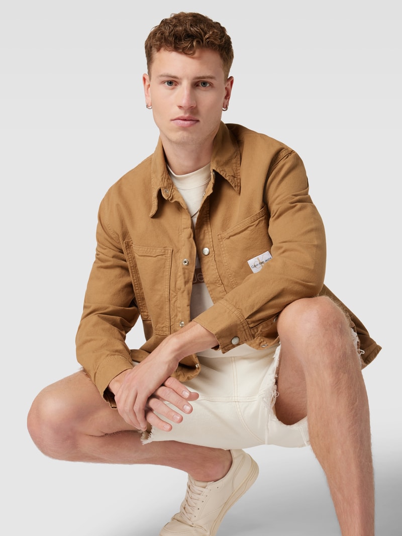 Freizeithemd mit Label-Detail in beige