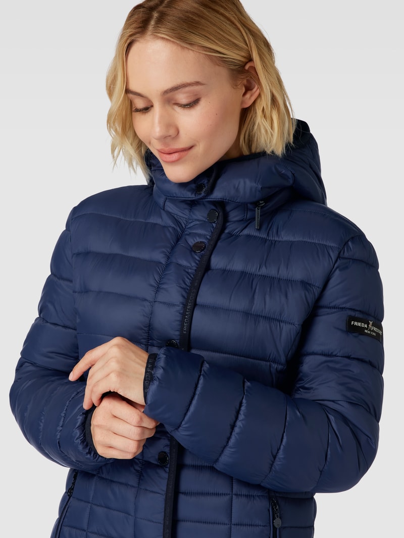 Steppjacke mit Kapuze Modell 'LAURA MAY' in marineblau