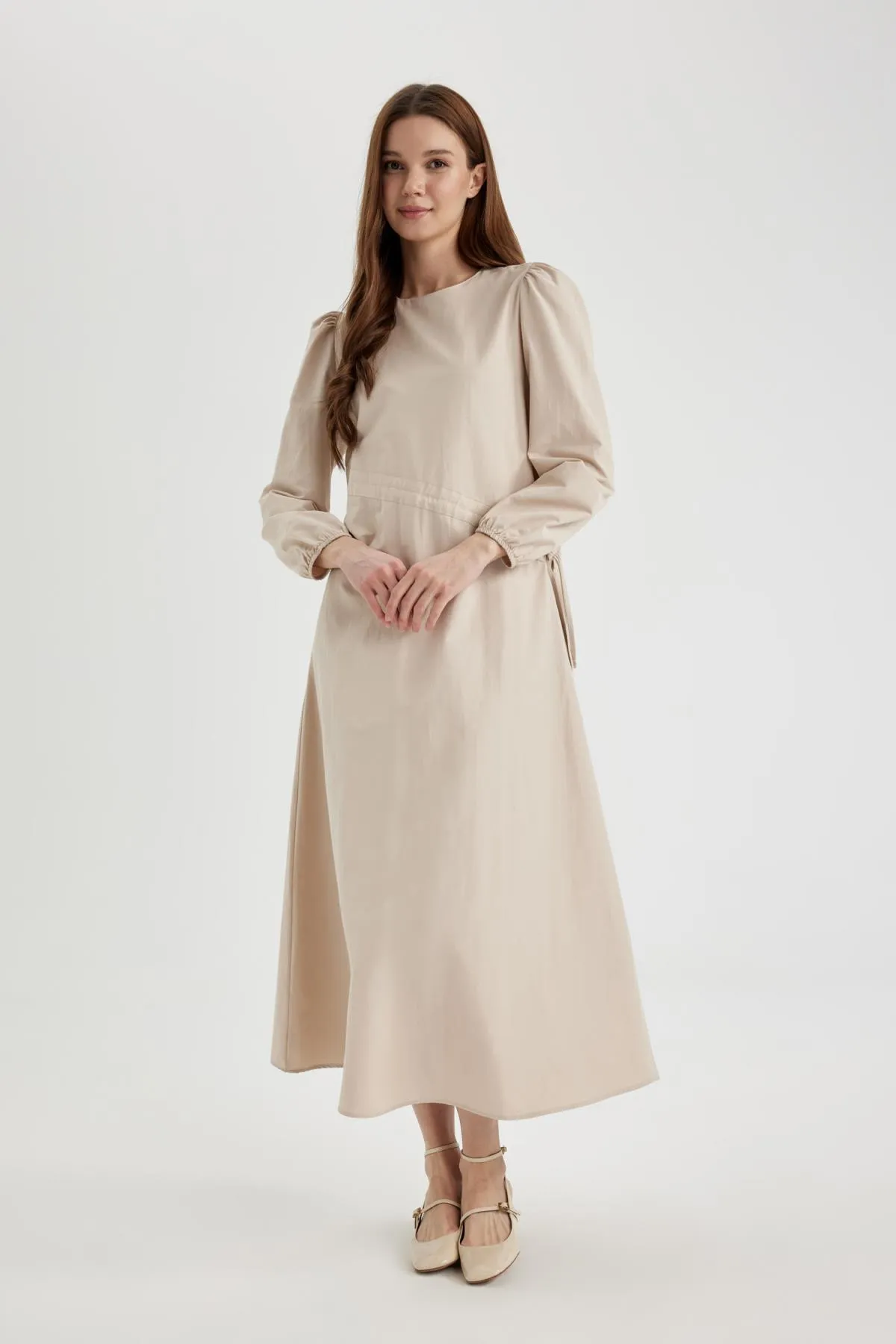 DeFacto  Popeline-Langarmkleid mit normaler Passform und Rundhalsausschnitt A9409ax24sp