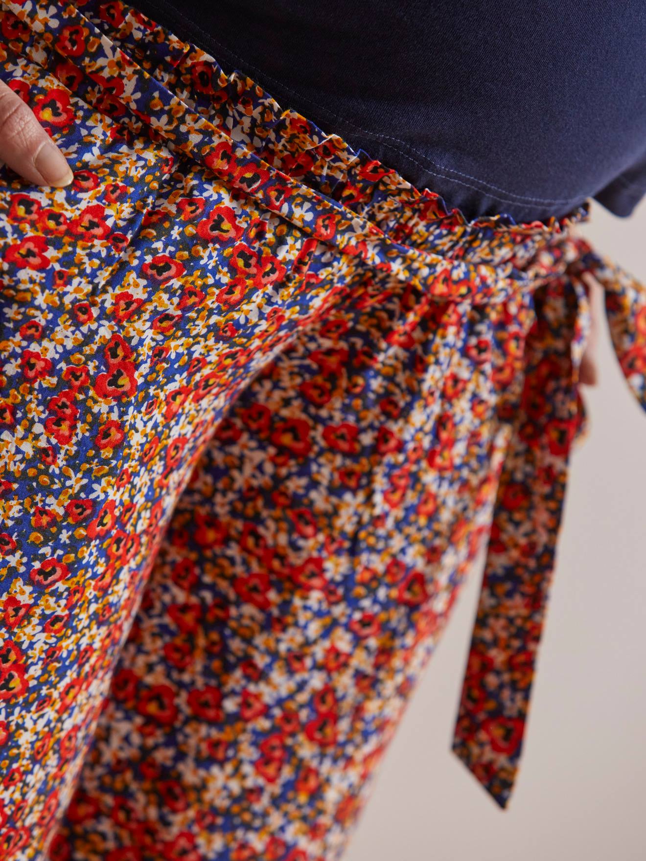 Pantalon fluide de grossesse en viscose imprimée imprimé fleuri