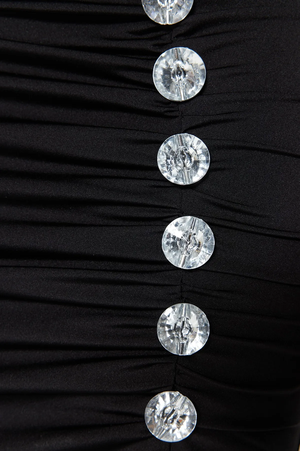 Trendyol Collection  Schwarzes, tailliertes, elegantes Abendkleid aus Satin mit glänzendem Steinstrick TPRSS23EL00175