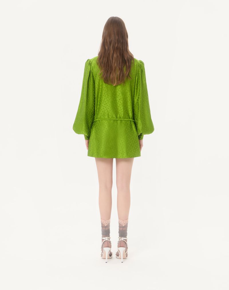 Broderet silke- og hørtop med plus-de-pois-jacquard