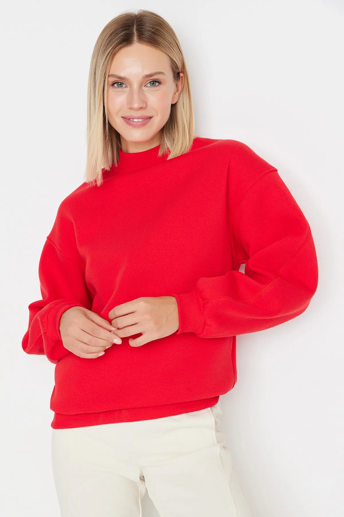 Trendyol Collection  Roter dicker Fleece-Innenstoff mit Stehkragen, entspannte/bequeme Passform, Strick-Sweatshirt TWOAW20SW0584