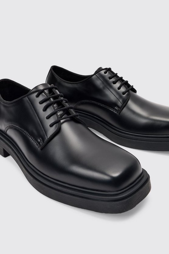 Geschnürte PU Loafer in Schwarz