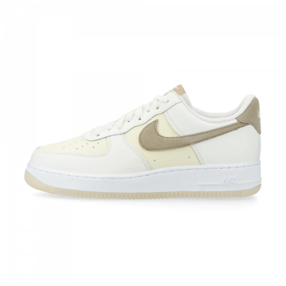 Nike Air Force 1 07 LV8 FN5832-101 / weiss