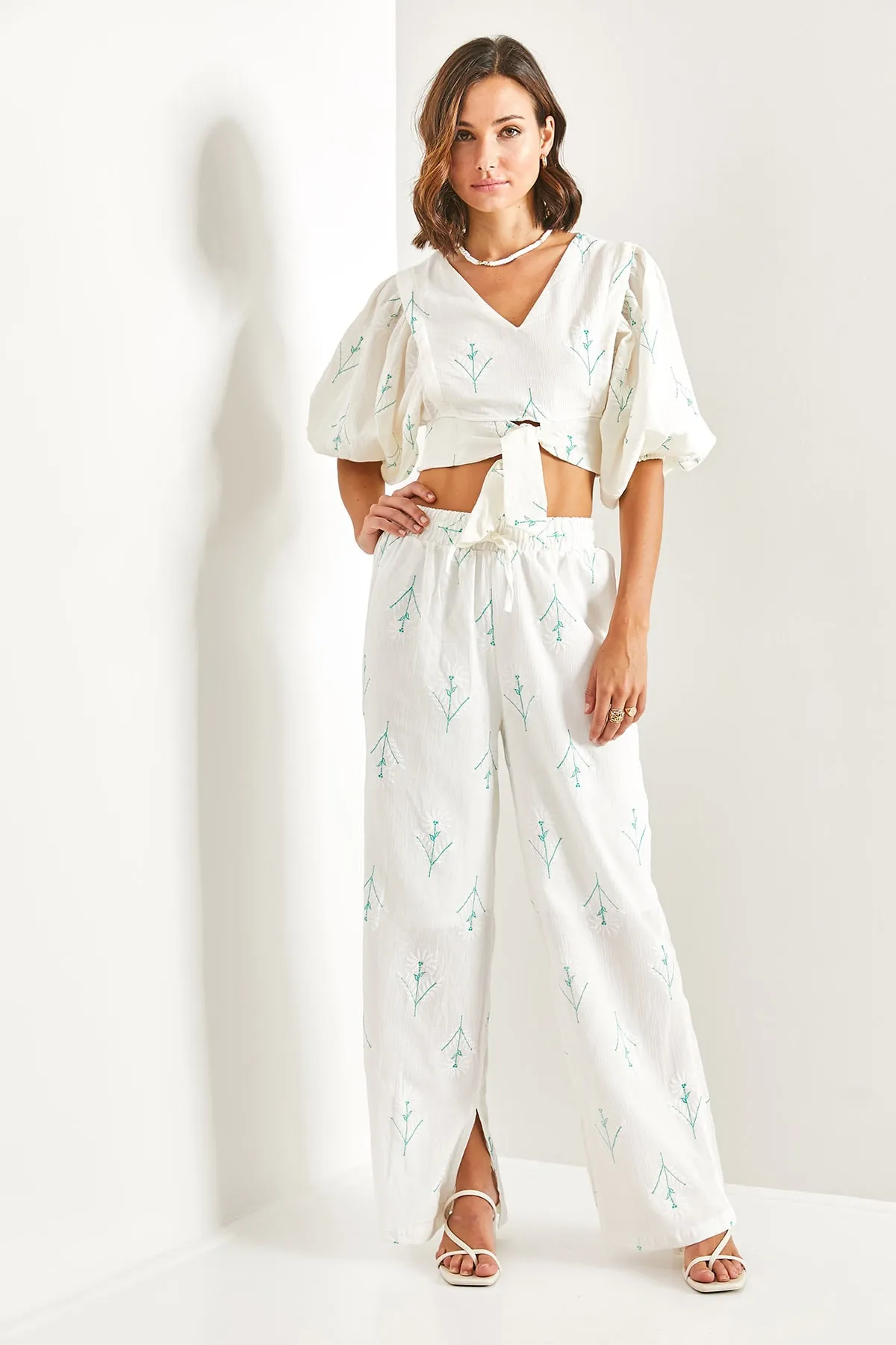 Bianco Lucci  Damen-Set mit bauchfreier Bluse und Hose zum Binden