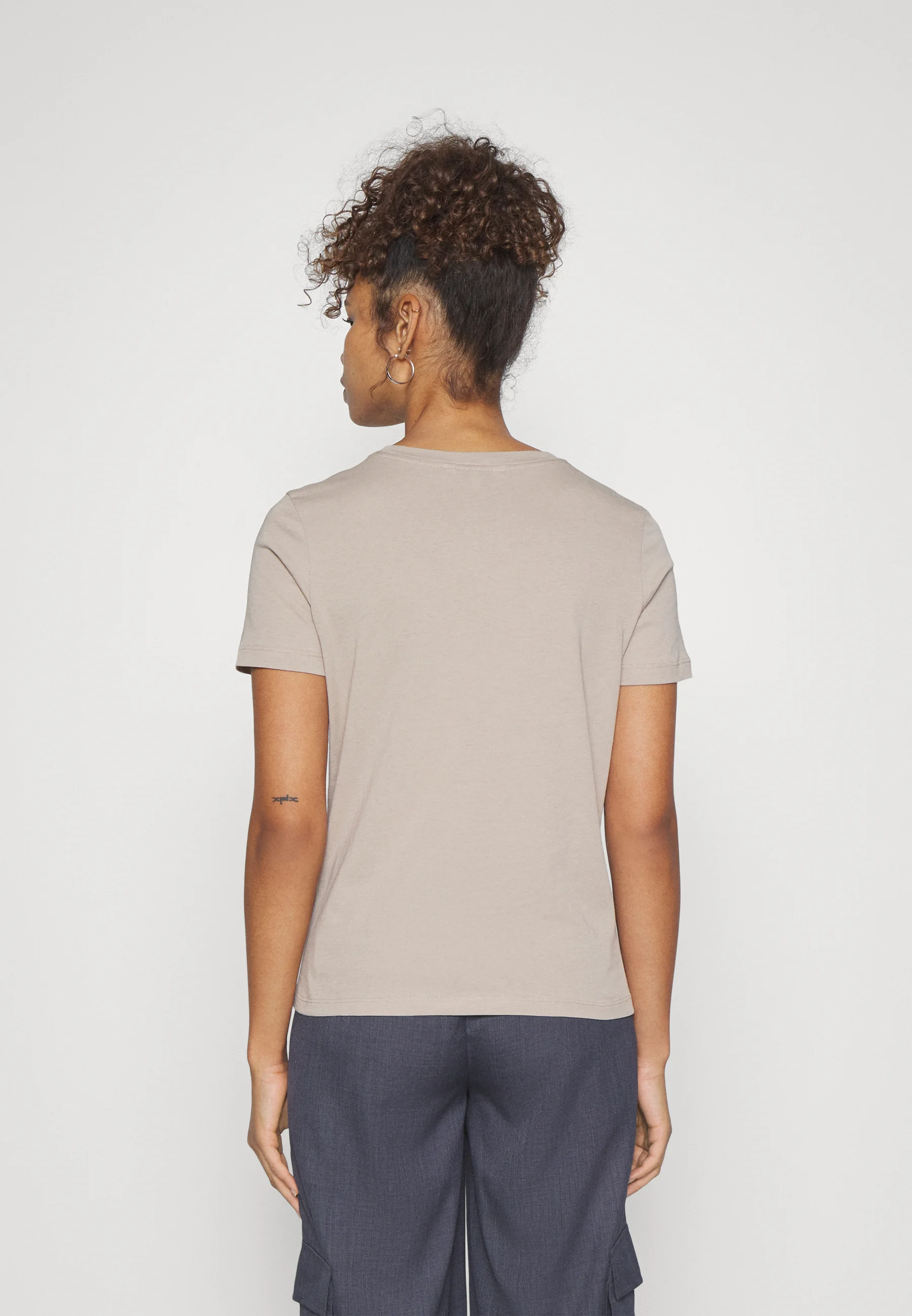 Camiseta con estampado del logotipo de Tommy Hilfiger