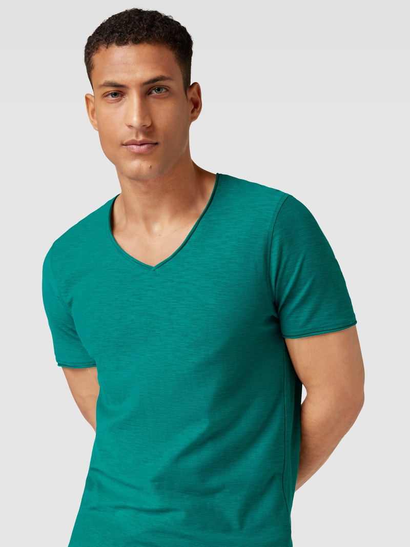 Regular Fit T-Shirt aus Baumwolle mit V-Ausschnitt in apfelgrün
