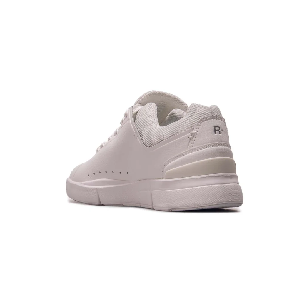 ON The Roger Advantage 4899456 / weiss