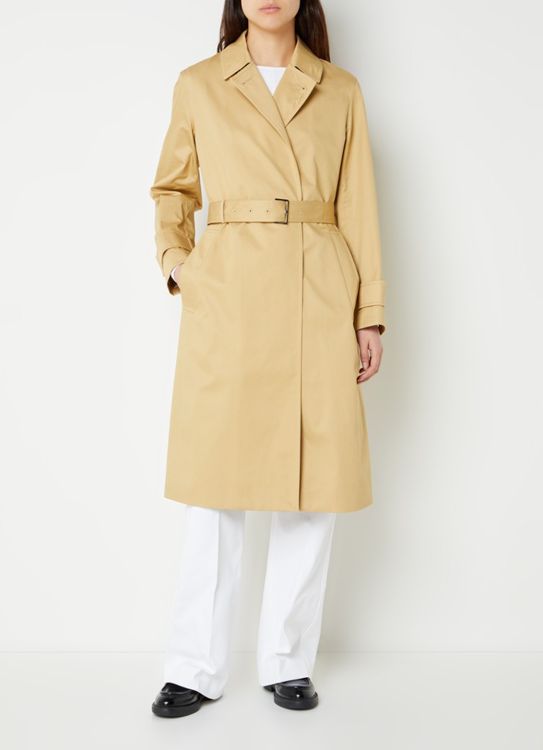 Gabardina Calvin Klein con cinturón y bolsillos laterales.