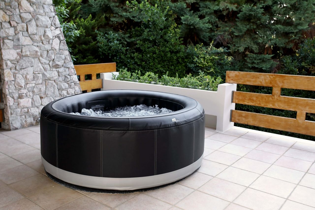 PureHaven MSpa PureHaven aufblasbarer Whirlpool 204x204x70 cm für 6 Personen selbstreinigend inkl. Filterkatuschen und Abdeckung Leergewicht 39 kg