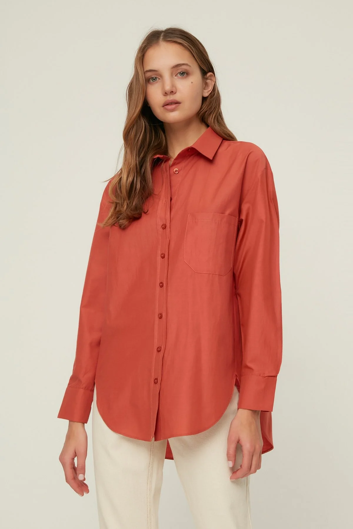 Trendyol Collection  Tile Single-Pocket-Boyfriend-/Wide-Fit-Baumwollgewebehemd TWOAW20GO0115