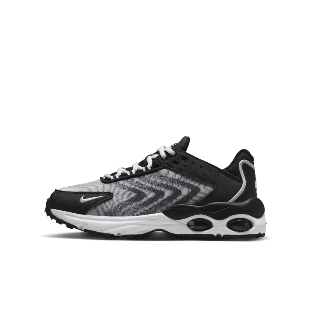 Nike Air Max TW DQ0296-001 / schwarz