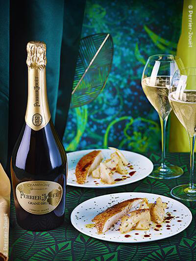 Perrier-Jouët : Coffret Grand Brut GreenBox + 2 flûtes