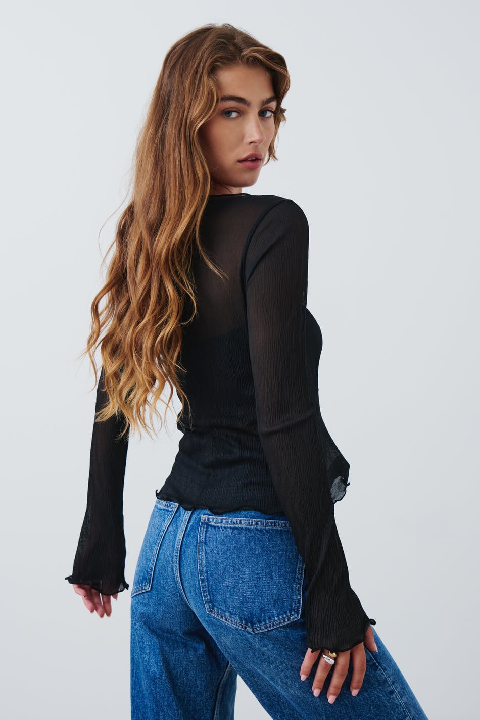 Wave pleated mesh top