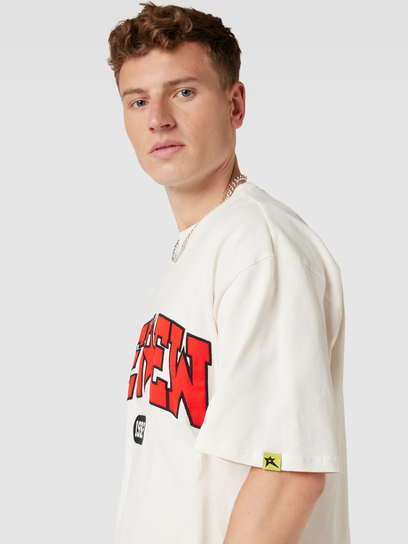 T-Shirt mit Label-Print in ecru