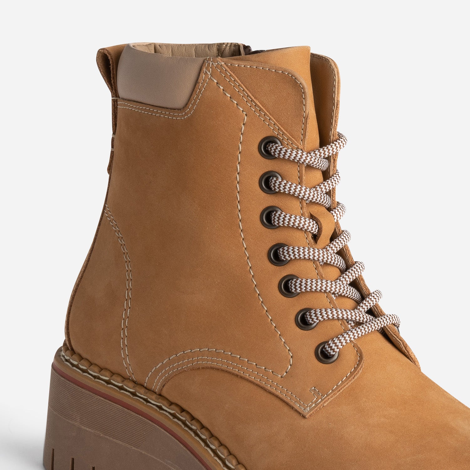 Bottine TEXTO ocre cuir nubuck à semelle crantée