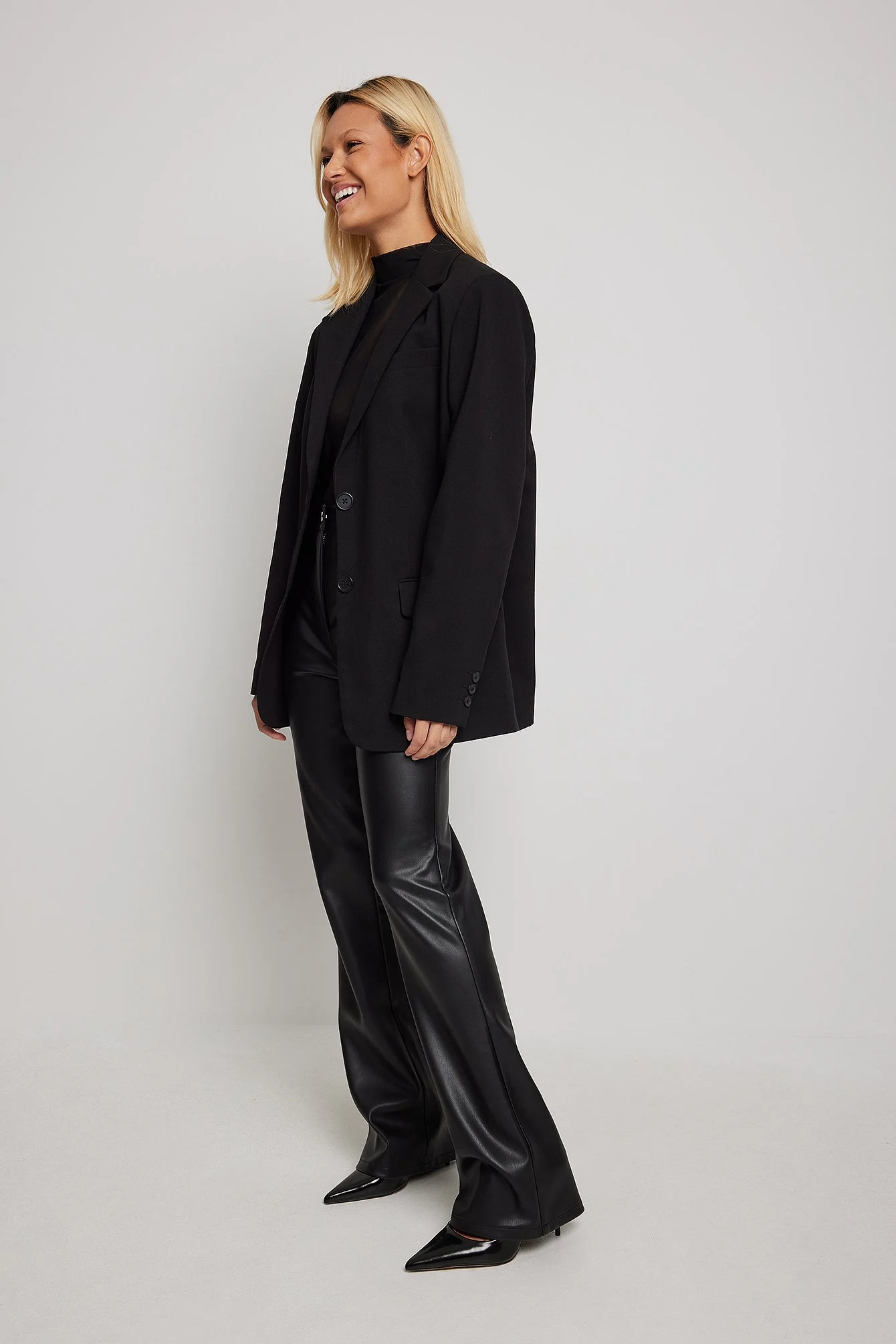 Ausgestellte PU-Leggings